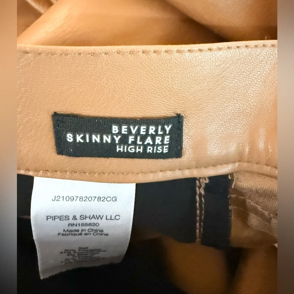 Veronica Beard Beverly Flared Faux Leather Jeans – brown camel – Size 6- NWT - Picture 8 of 14